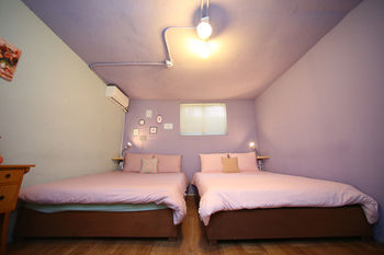 Sis N Bro Hostel