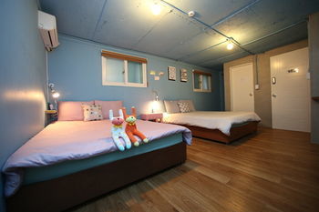 Sis N Bro Hostel