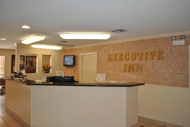 Hotel Executive Inn