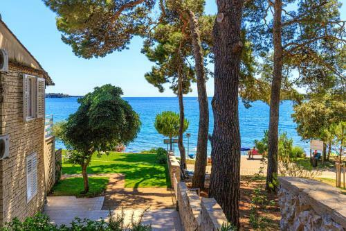 Al Mare Apartments
