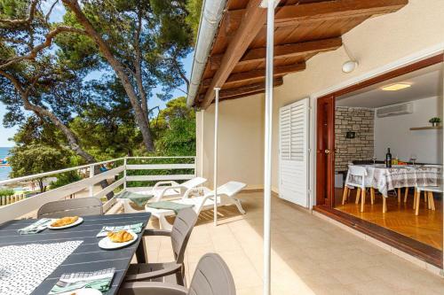 Al Mare Apartments