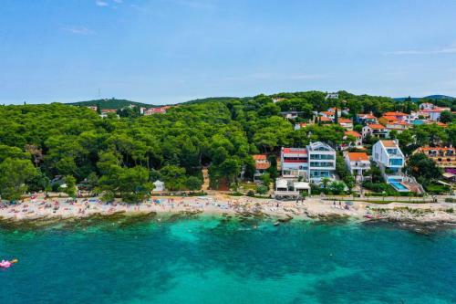 Al Mare Apartments