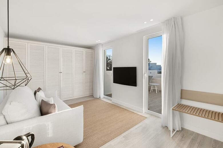 Apartamentos Paradise Beach