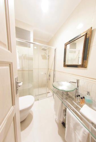 Villa Pera Suite Hotel
