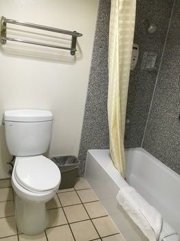 Motel Riverside Inn & Suites