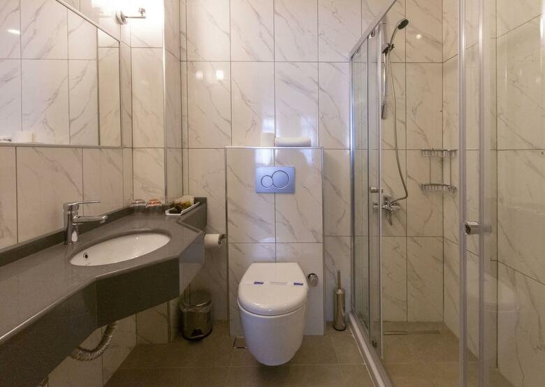 Perapolis Hotel