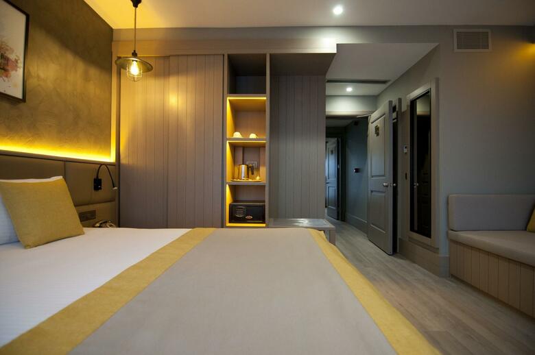 Perapolis Hotel