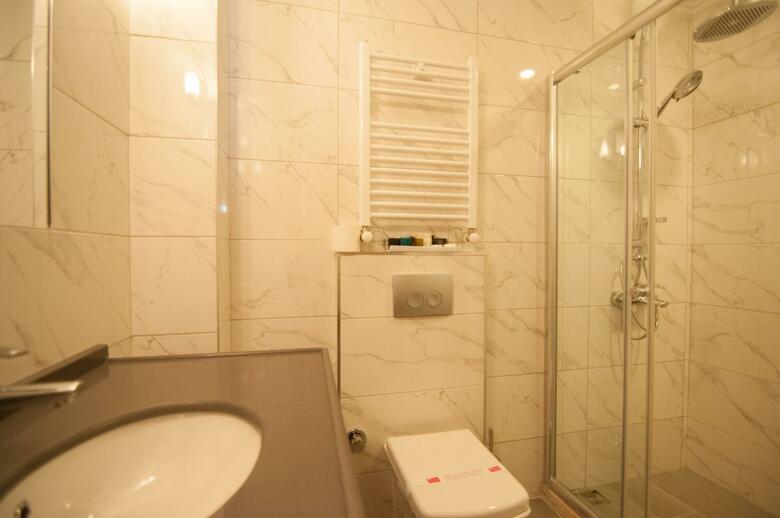 Perapolis Hotel