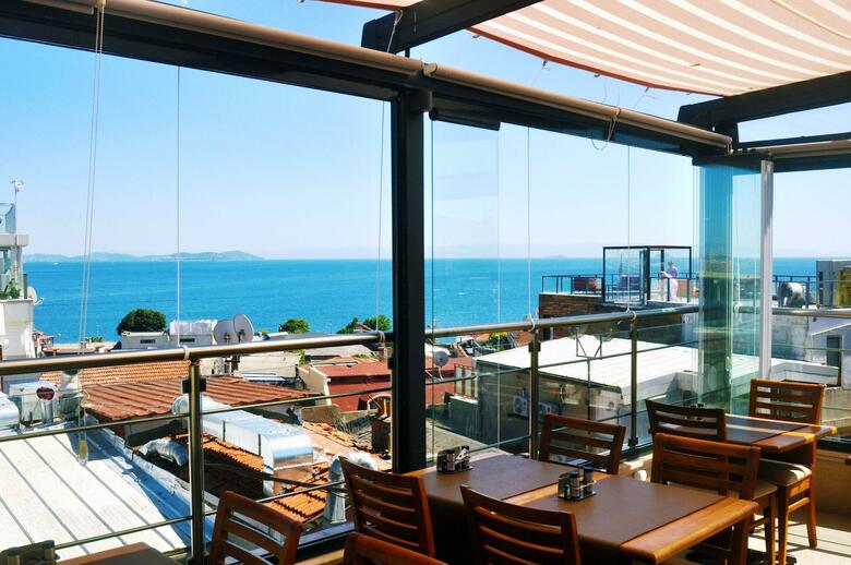 Perapolis Hotel