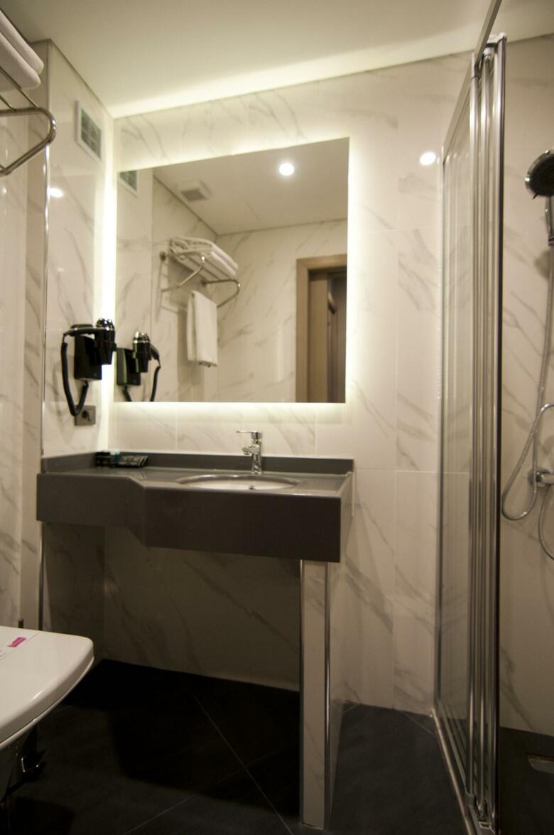 Perapolis Hotel