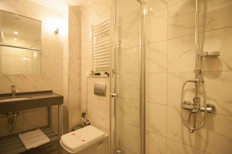 Perapolis Hotel