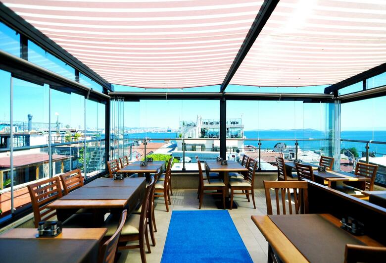 Perapolis Hotel