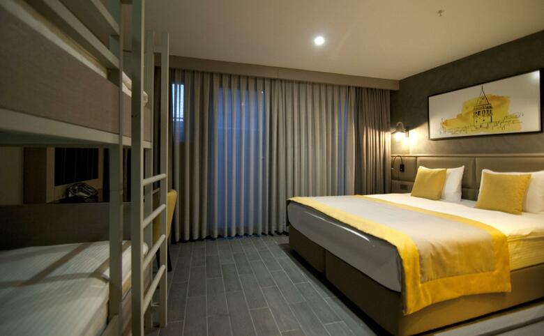 Perapolis Hotel
