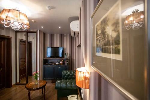 Martin Hotel