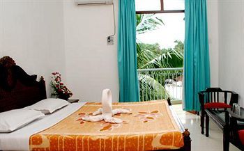 Hotel Jessica Saffron Beach Resort