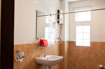 Hotel Zen Rooms Samsen 3