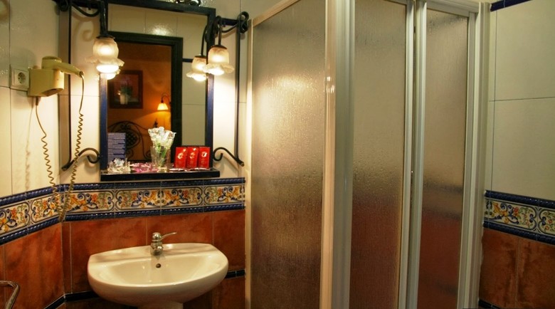 Hostal Dalis