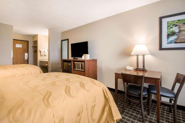Hotel Roadstar Inn