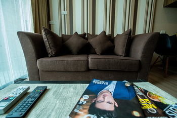 Aparthotel Ten Ekamai Suites By Aspira
