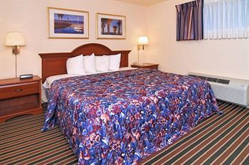Motel Palm Aire Hotel And Suites