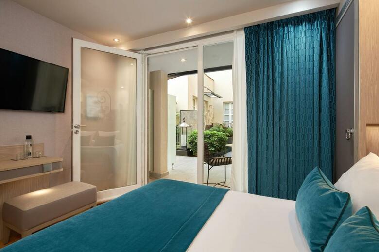 Hotel La Lanterne & Spa By Timhotel