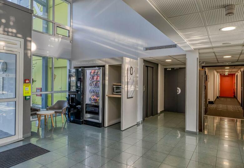 Hotel B&B Htel Bordeaux Lac Sur Bruges