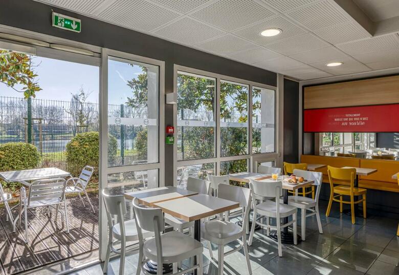 Hotel B&B Htel Bordeaux Lac Sur Bruges