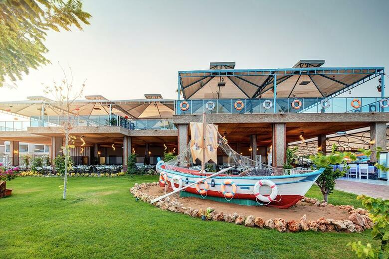 Jacaranda Hotels Side