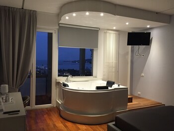 Hotel Affittacamere Il Grattacielo Sul Golfo