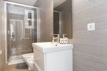 Vale Apartments Barcelona By Aspasios