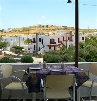 Sunset Studios & Apartments