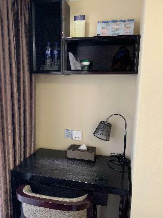 Peach Blossom River Hotel
