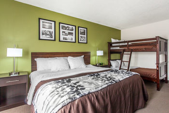 Hotel Sleep Inn & Suites Near I-90 And Ashtabula