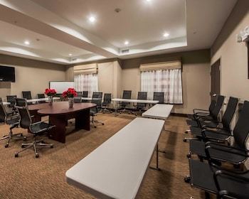 Hotel Sleep Inn & Suites