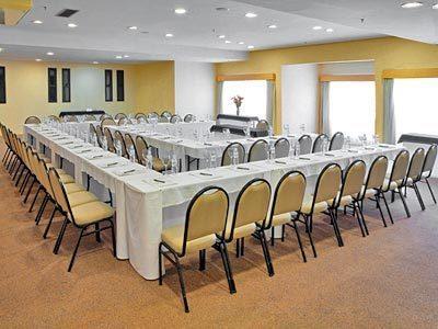 Bourbon Alphaville Business Hotel