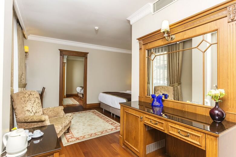 Hotel Acra