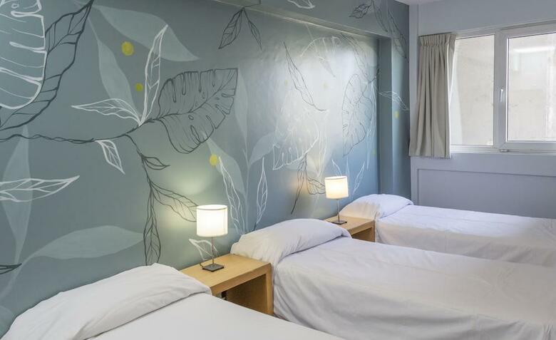Hostal Circus Hotel & Hostel
