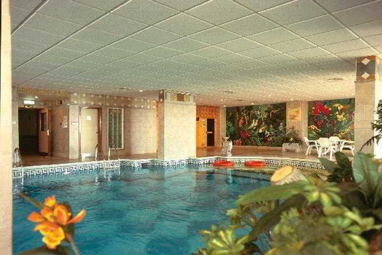 Hotel Elite Four Luxury Apartments