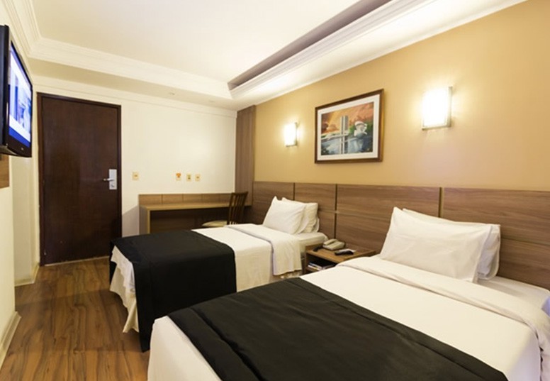 Phen�cia Bittar Hotel