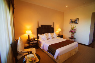 Ree Hotel