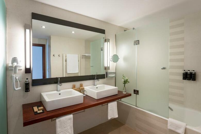 Hotel Parador De Moj�car