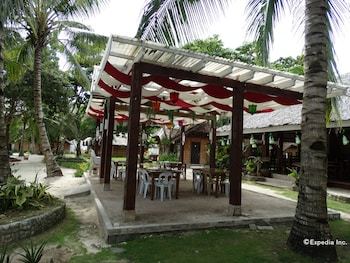 Hotel Whites And Greens Beach Resort