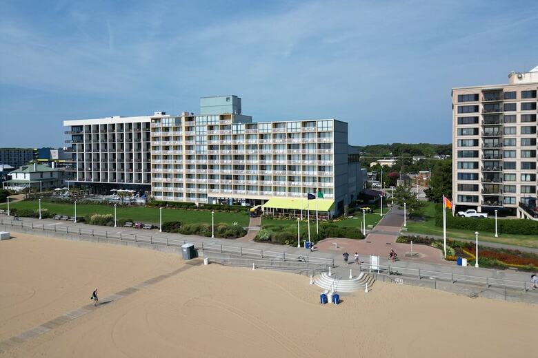 Hotel Quality Inn & Suites Oceanfront