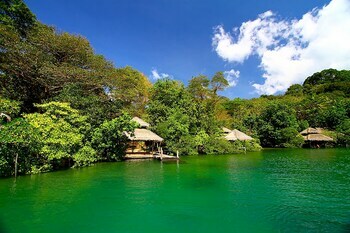 Hotel Captain Hook Resort