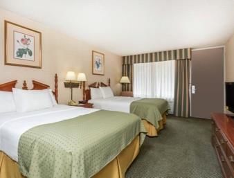 Hotel Ramada Perry Near Fairgrounds