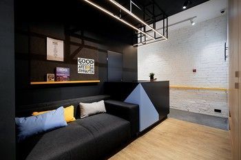 Inbox Capsule Hotel