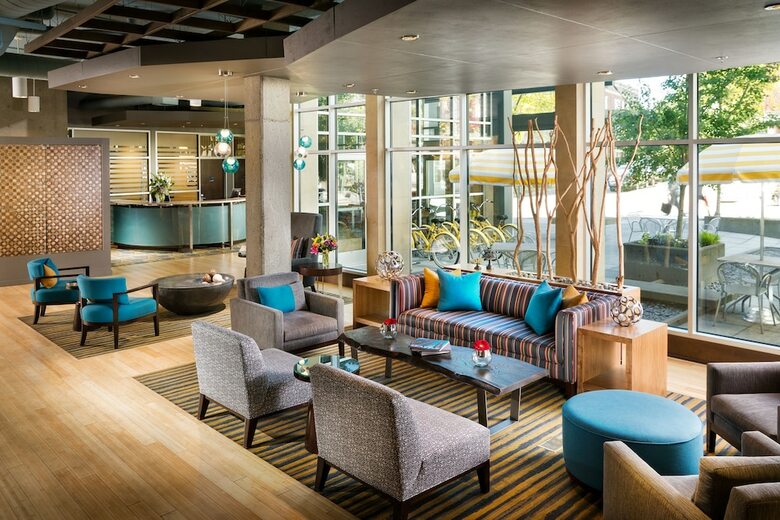 Staypineapple At Watertown Hotel