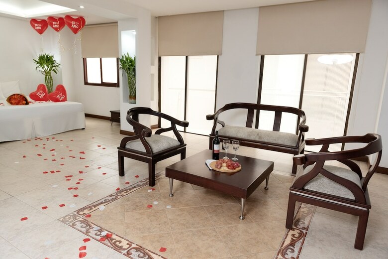 Hotel Plaza Las Americas