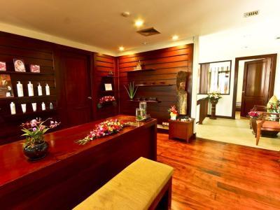 Hotel Kandaburi Resort & Spa
