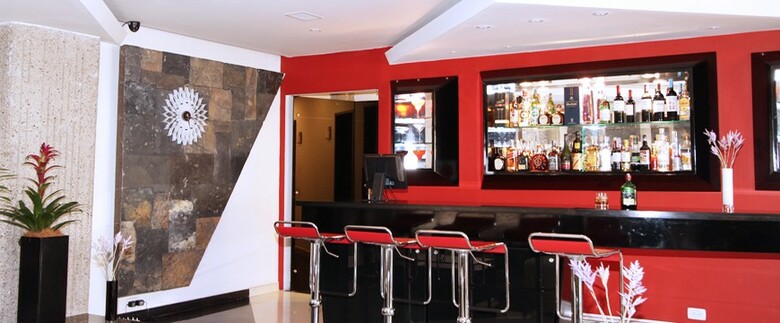 Hotel Suites 108